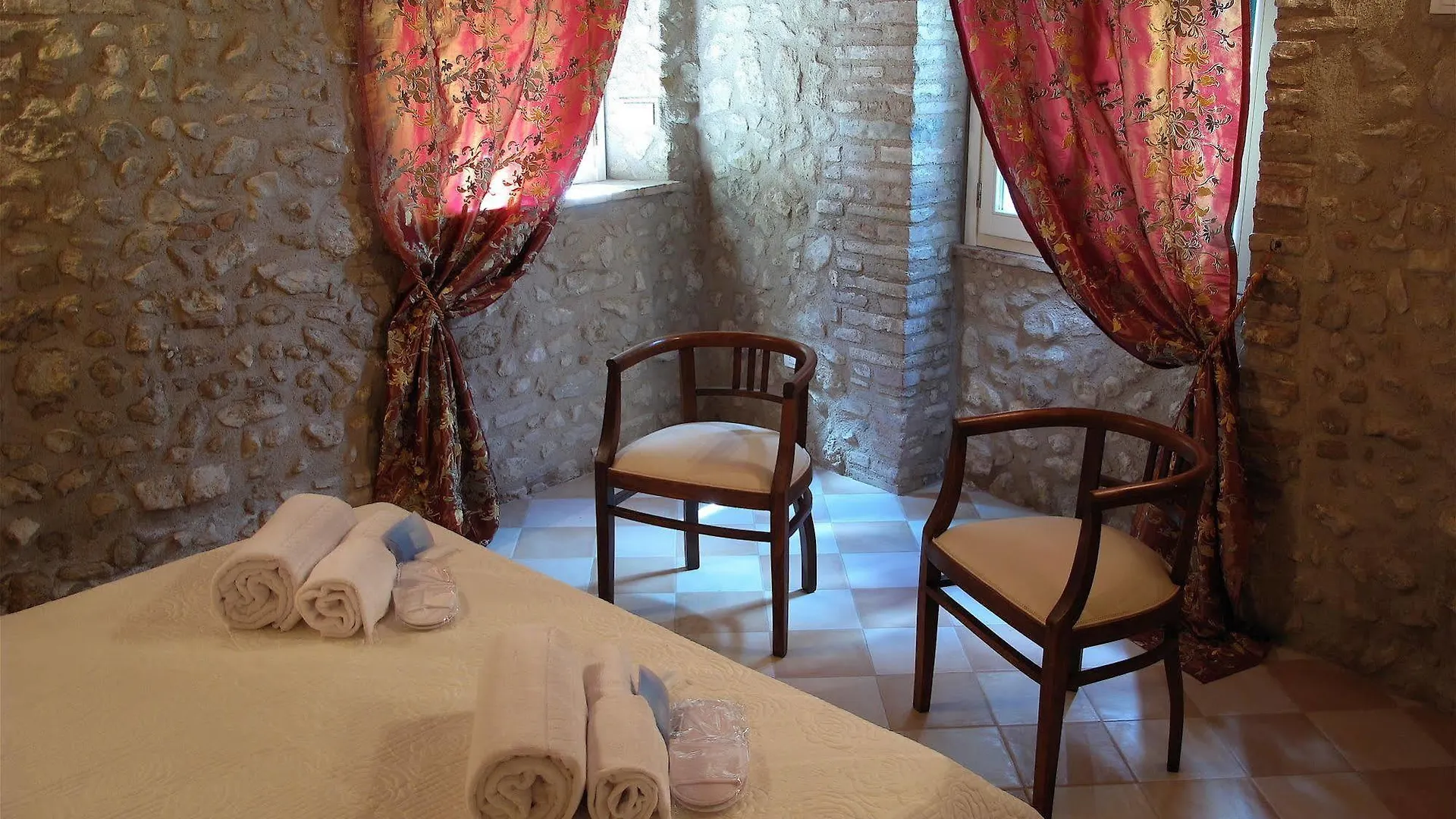 Il Casale Dell'Arte - Le Case Antiche Bed and Breakfast Verucchio
